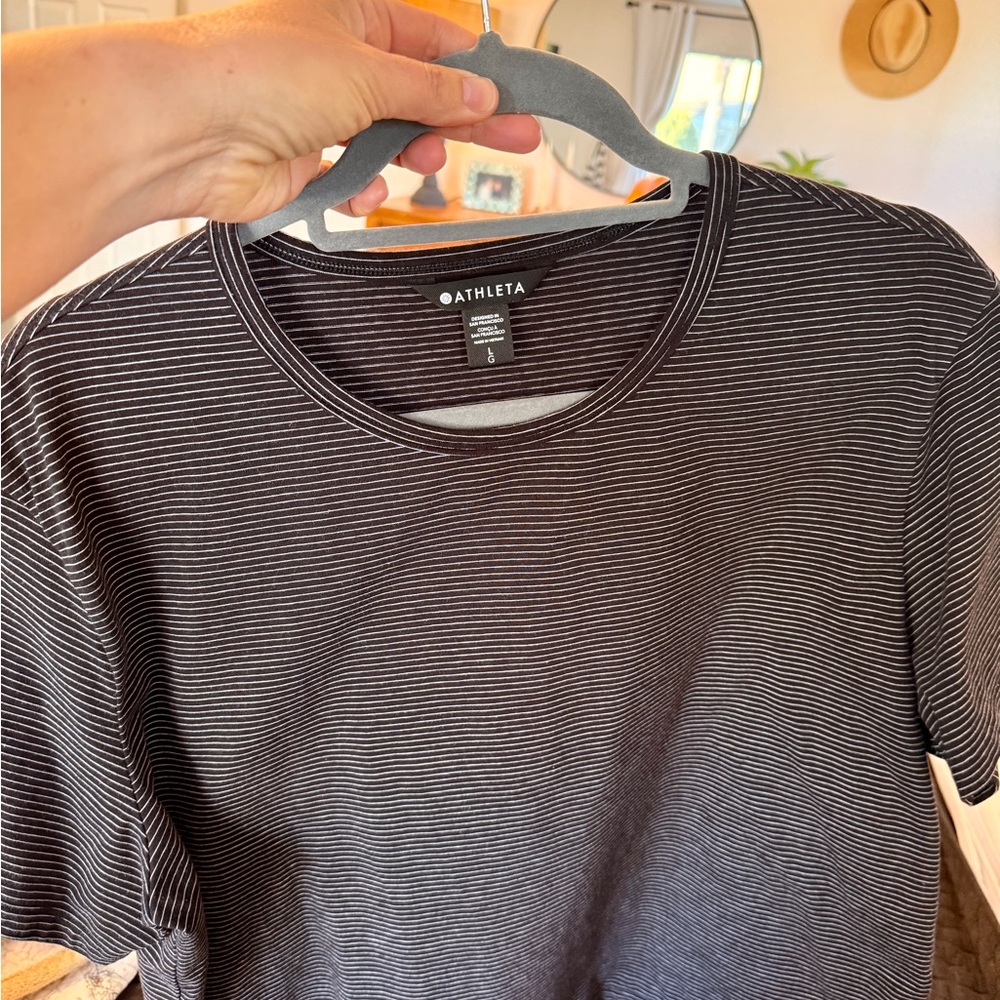 Athleta boxy crop tee